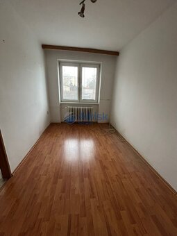 REZERVOVANÝ  3-izbový byt v tehlovej zateplenej bytovke so  - 6