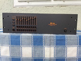 Equalizer TOA E111 - 6