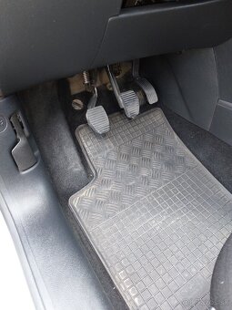 Peugeot 207 SW - 6
