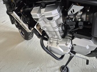 Suzuki GSF650A - 6