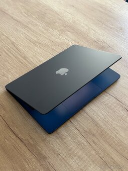 MacBook Air M2, 16GB RAM, 256GB SSD - 6