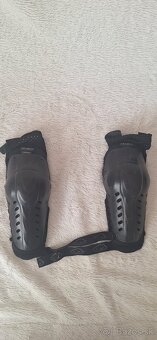 Predám výstroj na motorku - 6