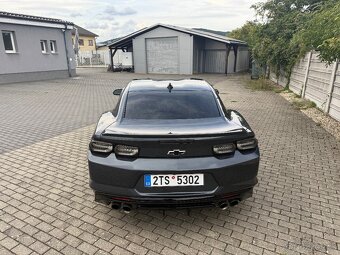 Predám Chevrolet Camaro 6,2 V8 automat LT1 - 6