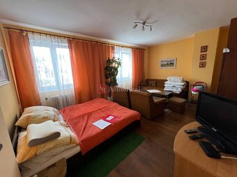 Rodinný dom s hospodárskou budovou a pekným pozemkom - DOHŇA - 6