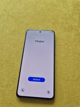 Samsung Galaxy S21 FE 5G – 8/256GB
- 6