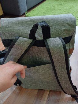 Nový ruksak s príslušenstvom - 6