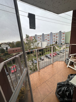 Na predaj 3-izbový byt vo Vrakúni s dvoma balkónmi - 6