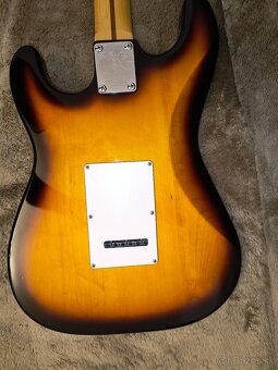 Stratocaster Washburn Lyon Series - 6