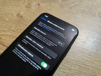 Iphone XR plnefunkcny ma len jemne znamky pouzivania telefon - 6