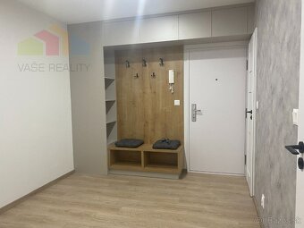 Veľký 2 izbový byt Dubnica nad Váhom, 61 m2 - 6