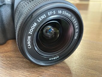 Canon EOS 700D, 2 objektívy, 2 ex. blesky + príslušenstvo - 6