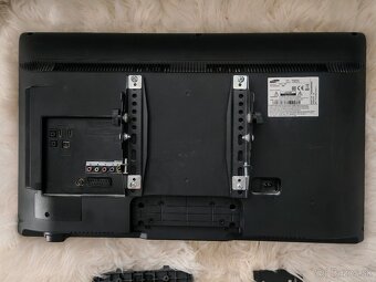 LCD LED Televizor Samsung s drziakom na stenu - 6