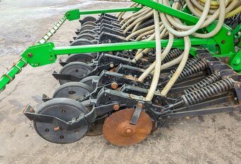 No-Till JOHN DEERE 740A - 6