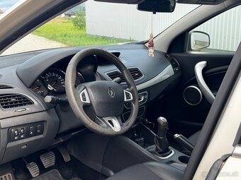 RENAULT FLUENCE 1.6 - 6