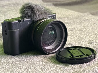 Digitálny fotoaparát na vlogovanie do vrecka SONY ZV1 + prís - 6