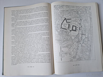 Bratislava stavebný vývin a pamiatky 1961 místopis historie - 6