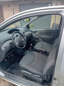 Toyota Yaris - 6