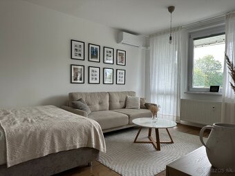 Útulný a svetlý 1-izbový byt v srdci Rače - 6