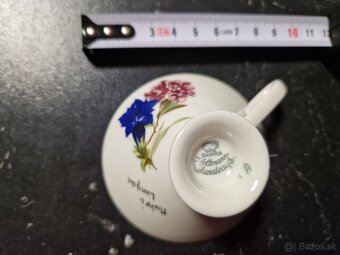 Predám porcelánové šálky, mliečnik, sošku - 6
