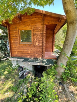 Záhrada s chatou, krásne prostredie pri potoku, studňa, ele. - 6