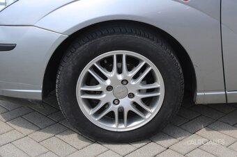Ford Focus 1,6 i 74 kW SEDAN - 6