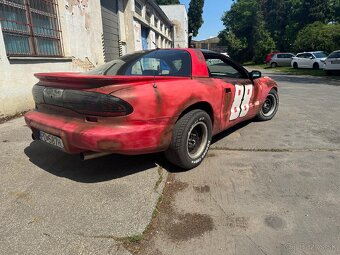 Pontiac Firebird 3,4 V6 - 6