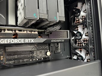 Ryzen 7 7800X3D\32GB\RTX 4070\SSD\1000W Zdroj - 6