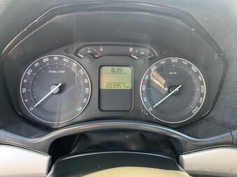 Škoda Octavia II 1.6 MPI benzín - 6