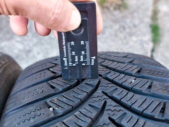 Hankook winter 185/65 R14 - 6