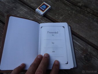 Predám vreckovú BIBLIU viazanú v umelej koži - 6