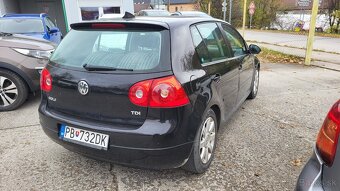 Predam Volkswagen Golf 5 1.9 TDi rok 2006 - 6