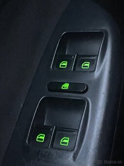 Škoda Octavia 2 obsah 1.9TDI 77kw r.v.2007 - 6