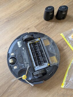 Robotický vysávač iRobot Roomba - 6