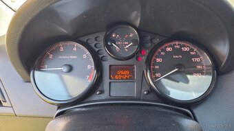 PEUGEOT 207 1.4 54kW benzín - 6