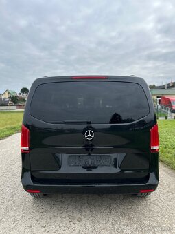 Mercedes Benz V250 - 6