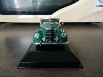 1:43 Mercedes Benz - 6