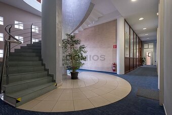 Reprezentačná polyf. budova (900 m2, parking, KE-St. mesto) - 6
