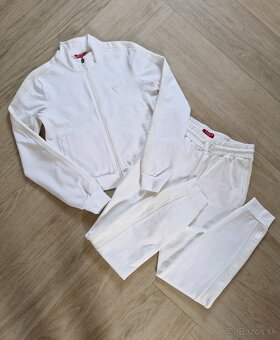 NOVE Guess biela smotanova teplakova suprava rozne druhy XS - 6