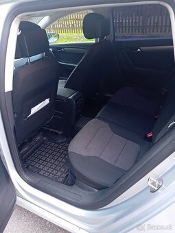 VOLKSWAGEN PASSAT B7 kombi 2,0 TDI - 6