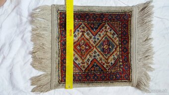 starožitný koberček 30 x 30 cm,  cena 30 - 6