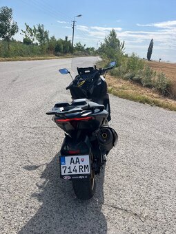 Yamaha Tmax 560 tech max 2022 - 6