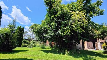 Uhorské: Dom s Príbehom, Charizmou a krásnym Pozemkom - 6