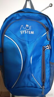 Predám RETRO šamlík, ruksak,stoličky, poháre, pískacie hračk - 6