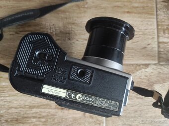 .Olympus Camedia C-3000 Zoom. - 6