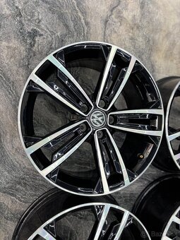 ✅ 5x112 r18 Golf 7 8 Sevilla model nádherne - 6