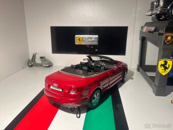 Audi A4 3.0 1:18 - 6
