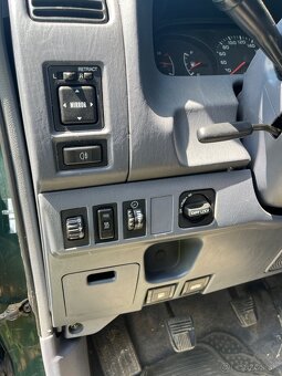Toyota Land Cruiser 90 - 6