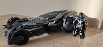 BATMAN JADA kovová kolekcia BATMOBILE, mierka 1:24 - 6