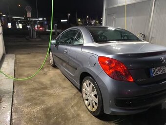 Na predaj: Peugeot 207 CC kabriolet – 1.6 (88 kW), r.v. 2007 - 6