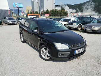 Ford Focus Kombi 2.0 TDCi Ghia - 6
